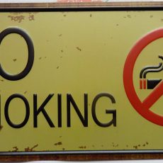 plaque métal vintage NO SMOKING