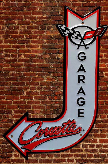 Plaque Métal Vintage – Chevrolet Corvette – Rouge – Publicité Auto – Occasion Bon État