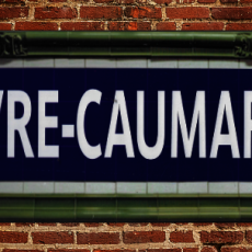 plaque métal vintage STATION METRO HAVRE-CAUMARTIN
