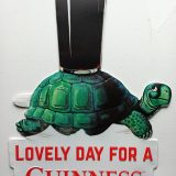 plaque métal vintage LOVELY DAY FOR A GUINNESS tortue